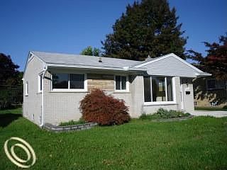 2nd image of 8273 N Silvery Ln