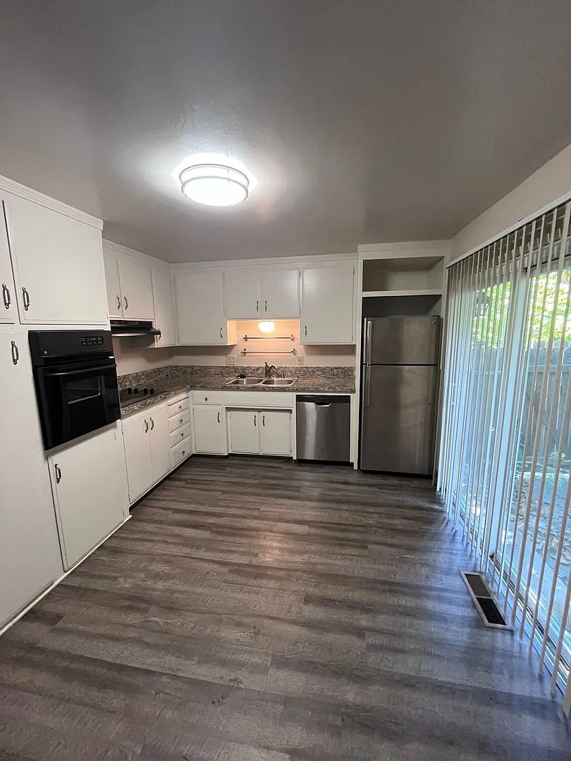 Building Photo - 2505 Borica Way