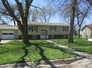 103 Oak St, Elliott, IA 51532