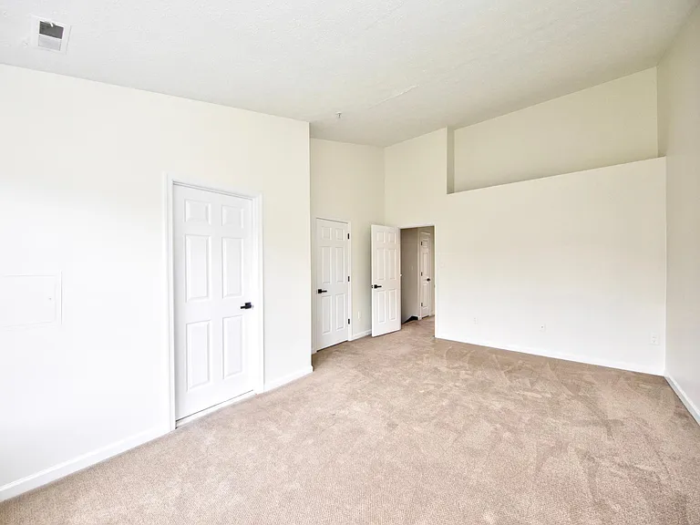130 Spencer Cir — Photo 16