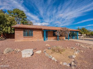 47 E Los Arcos, Green Valley, AZ 85614