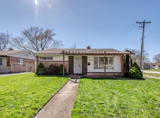 17902 Oakwood Ave, Lansing, IL 60438
