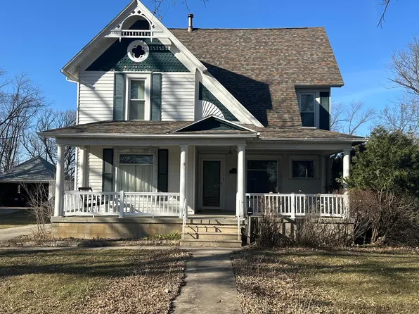 105 Lakeshore Dr Nw, Stewartville, MN 55976