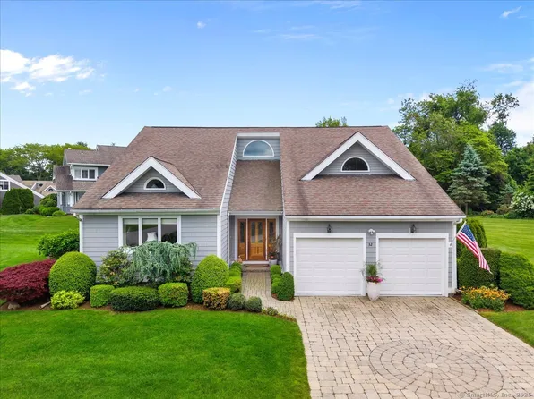 32 Linden Shores AKA Harbor Side, Branford, CT 06405