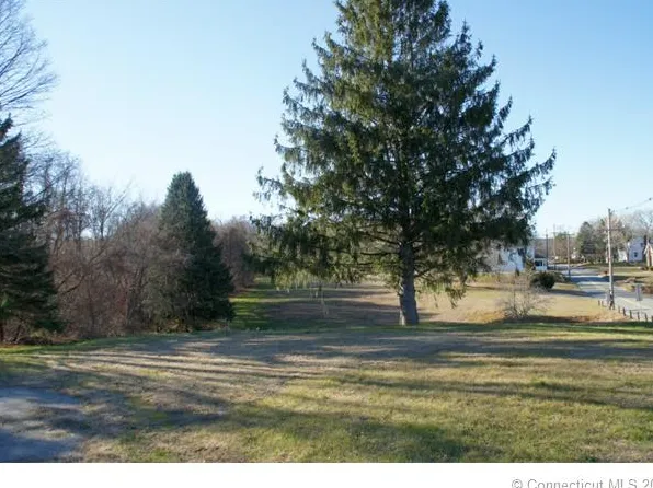 28 Otrobando Ave, Norwich, CT 06360