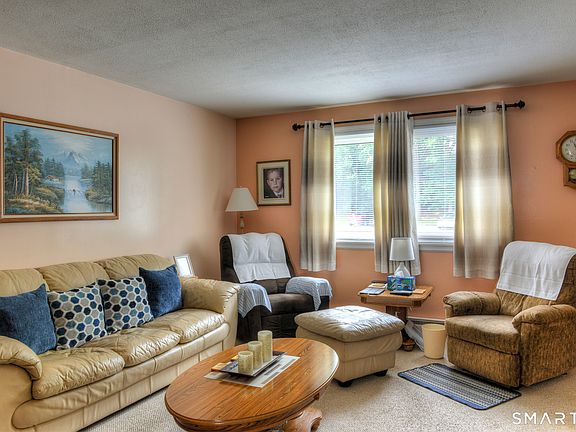 5th image of 519 Emmett Street