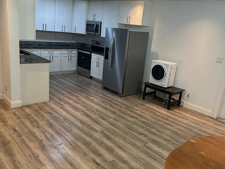 324 Seminola Blvd #B — Photo 11