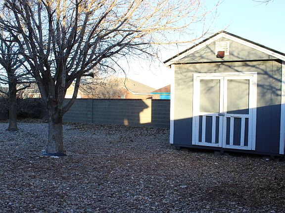 3rd image of 1377 Oakwood Cir