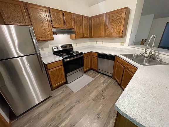 170 W Pioneer Rd APT 208, Fond Du Lac, WI 54935 | Zillow