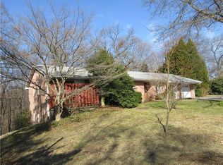 102 Lemont Dr, Butler, PA 16001