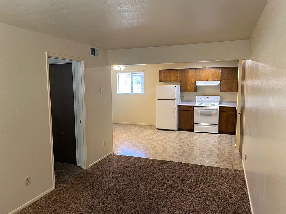 600 W Fresquez Dr