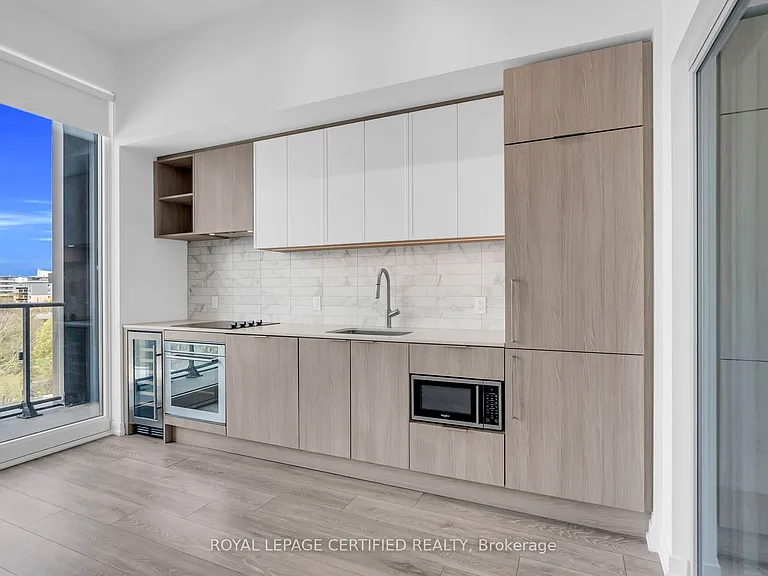 2020 Bathurst St #919 — Photo 16