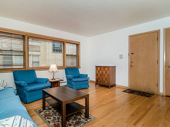2nd image of 7418 N Harlem Ave #3