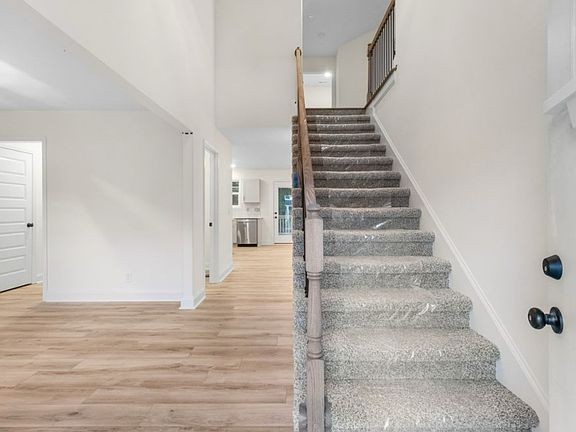 5th image of 785 Limestone Way