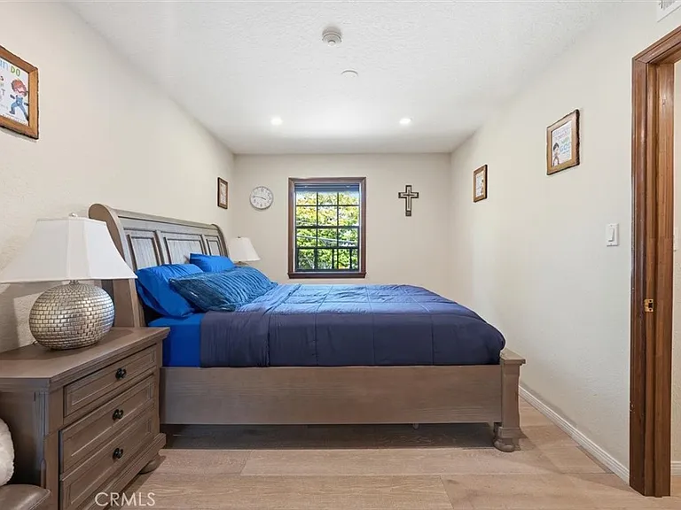227 S Irena Ave — Photo 30