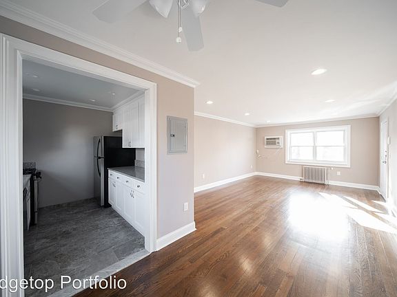 2nd image of 409 Broad Ave APT A2