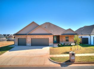 308 Bray Ln, Yukon, OK 73099