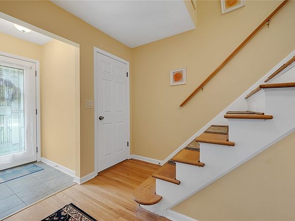 5th image of 196 Orchard Park Blvd