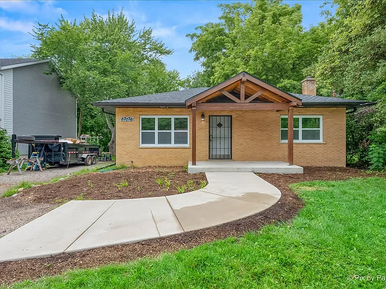 23776 N Overhill Dr — Photo 1