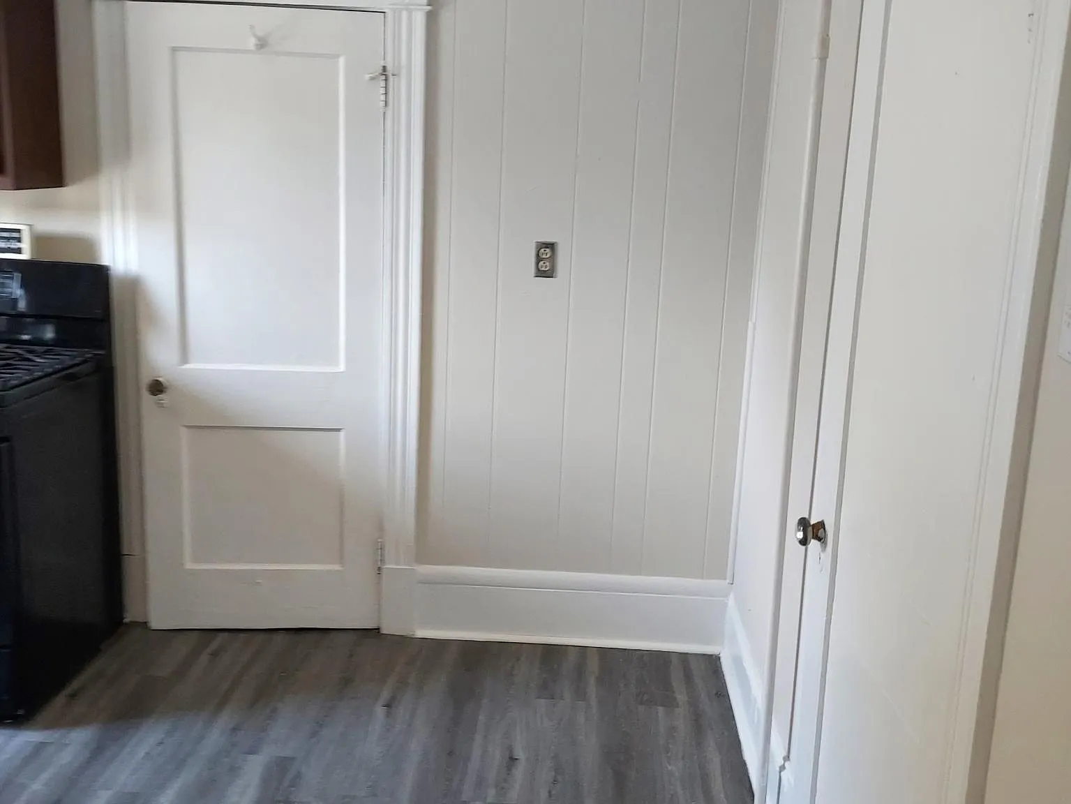 401 Belmont St — Photo 2