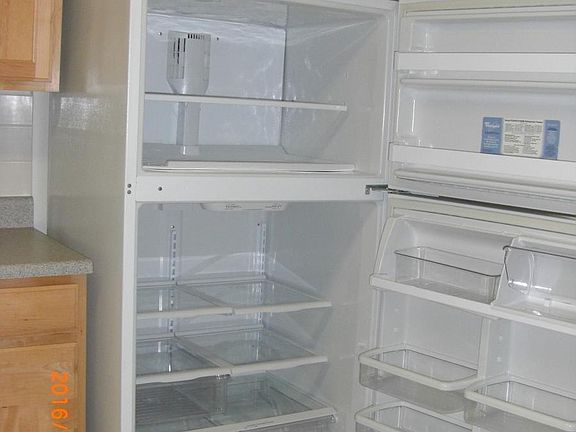 Clean New Appliances w/Gas Range