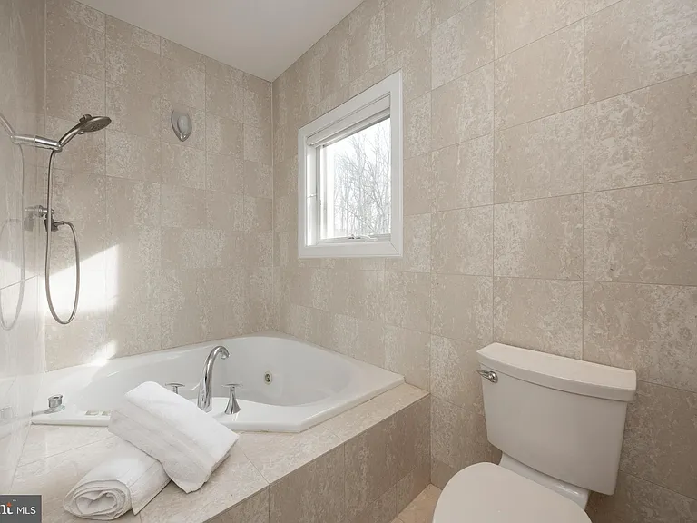 115 Bullock Rd — Photo 22