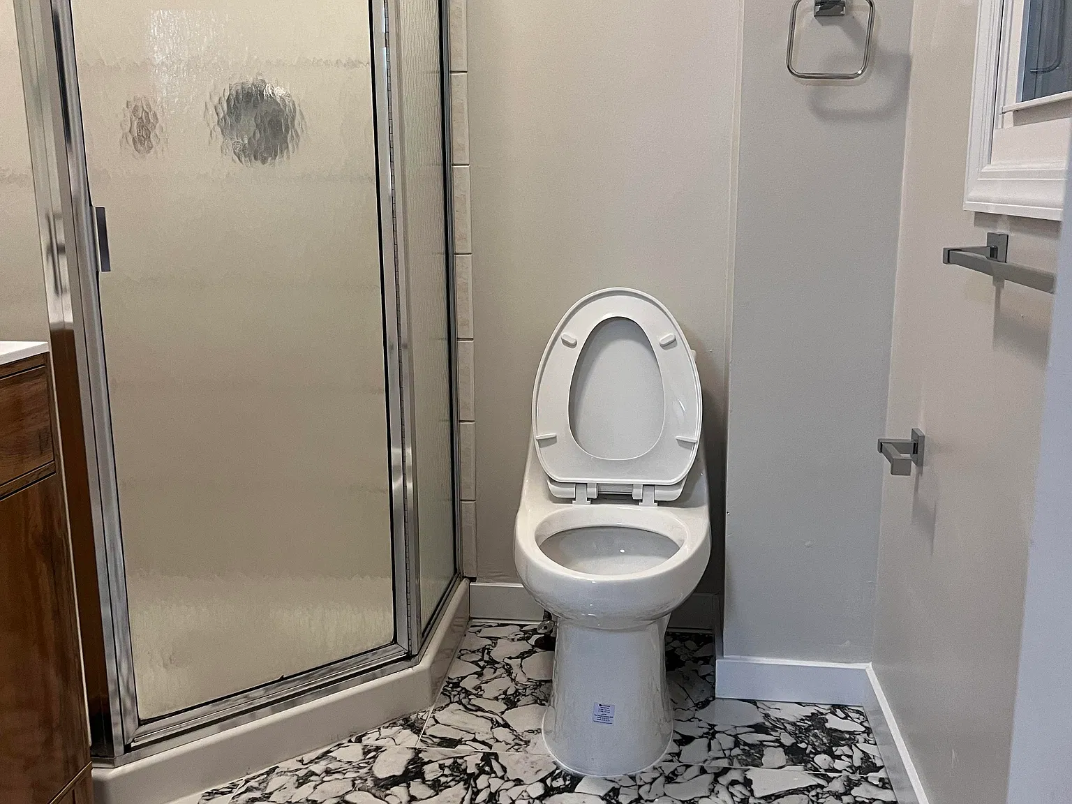 1 bed, 1100 sqft, $1,000 — Photo 2