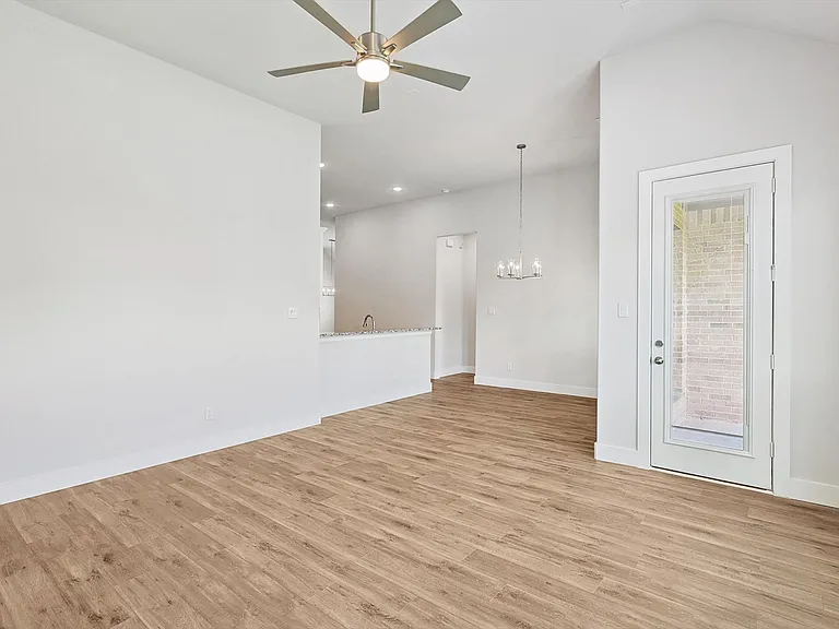 6249 White Creek Dr — Photo 7