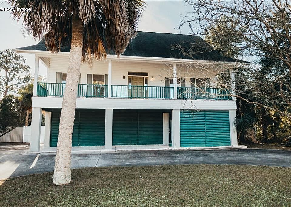 1st image of 102 Lanier Island Cir