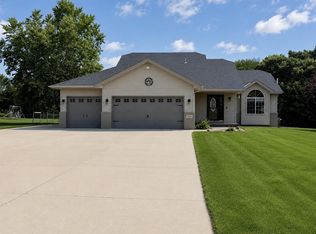 15838 100th St, Becker, MN 55308