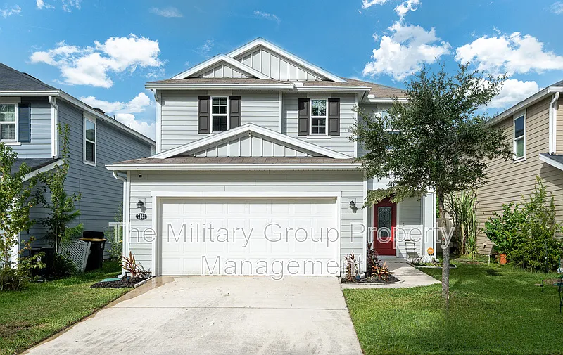 3 bed, 2.5 bath, 1899 sqft, $2,100 — Photo 1