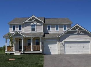 1808 Cherry Cir, Carver, MN 55315