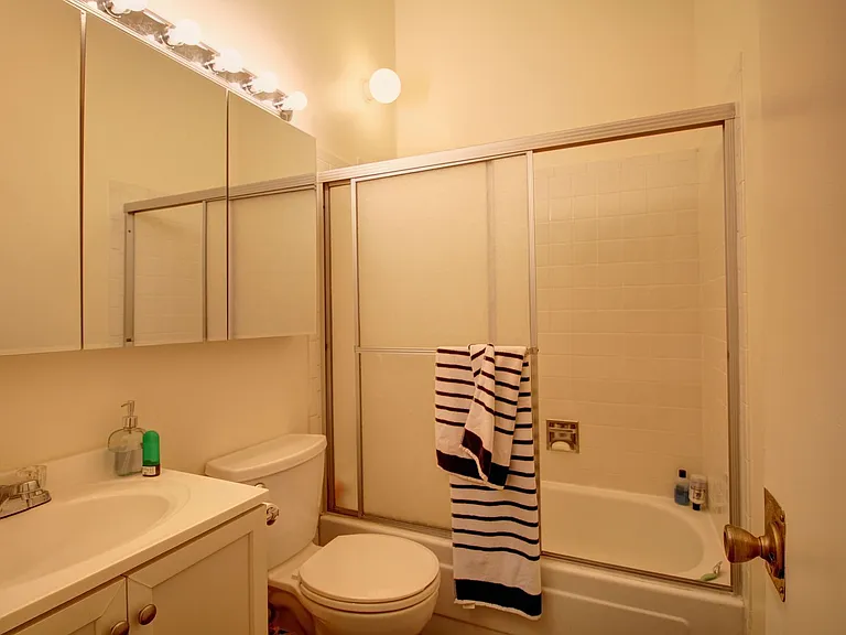 3460 Madison Ave — Photo 8