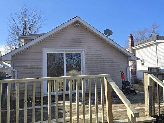 2nd image of 804 W Jefferson St #1