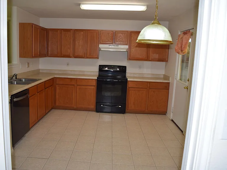 2122 Creek Knl — Photo 13
