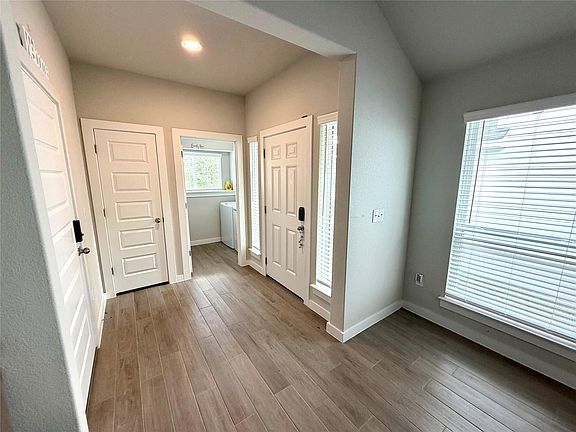 5th image of 159 Appleberry Ln