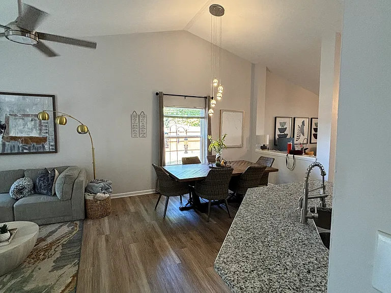 218 Walter Ct — Photo 41