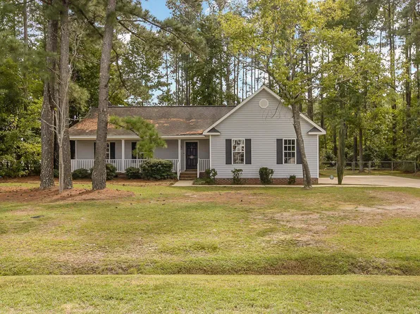 411 Nash Rd, Saint Pauls, NC 28384