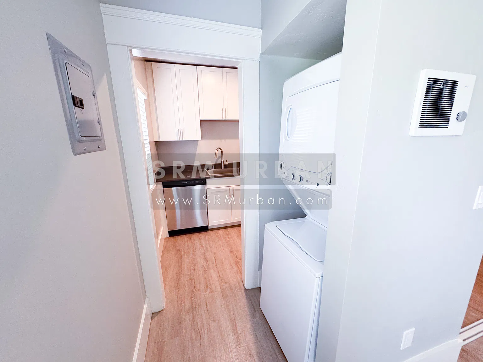 Studio, 300 sqft, $1,895 — Photo 1