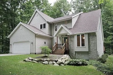 2091 Green Timbers Dr NE photo 1