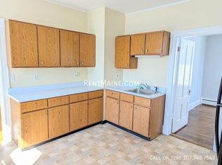 22 E Summer St #2, Bangor, ME 04401