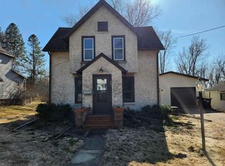 207 Draper St, North Freedom, WI 53951