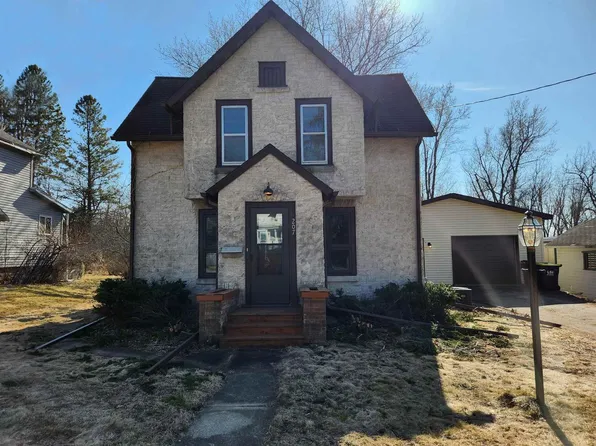 207 Draper Street, North Freedom, WI 53951