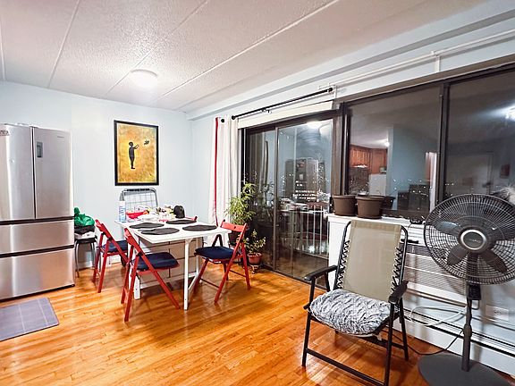 3rd image of 9229 Queens Blvd APT 15G