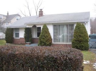 8 Belmore Rd, North Providence, RI 02904