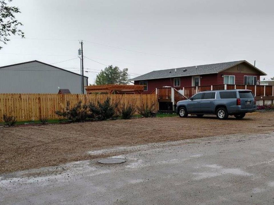 1st image of 1128 1st Ave N