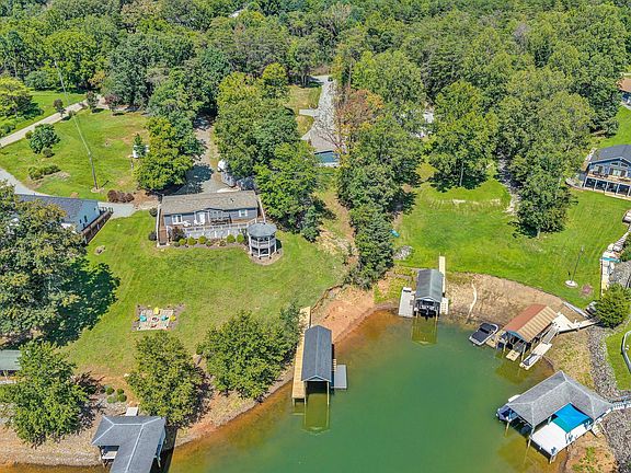 5th image of 165 Spence Rd