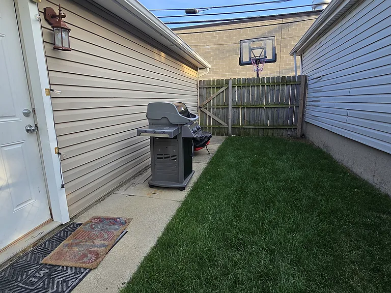 7211 W Leland Ave — Photo 14