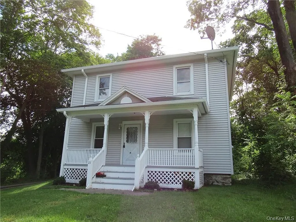 25 Fairway Dr #2