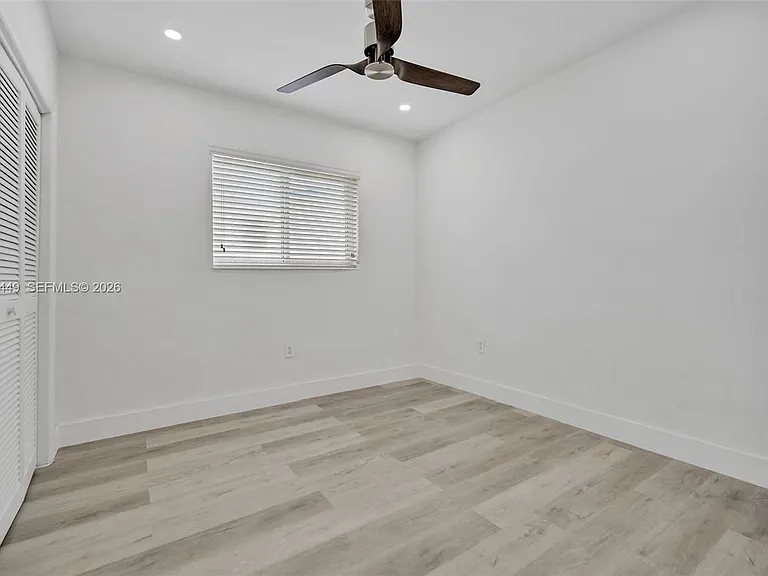 1401 NE 152nd St — Photo 18